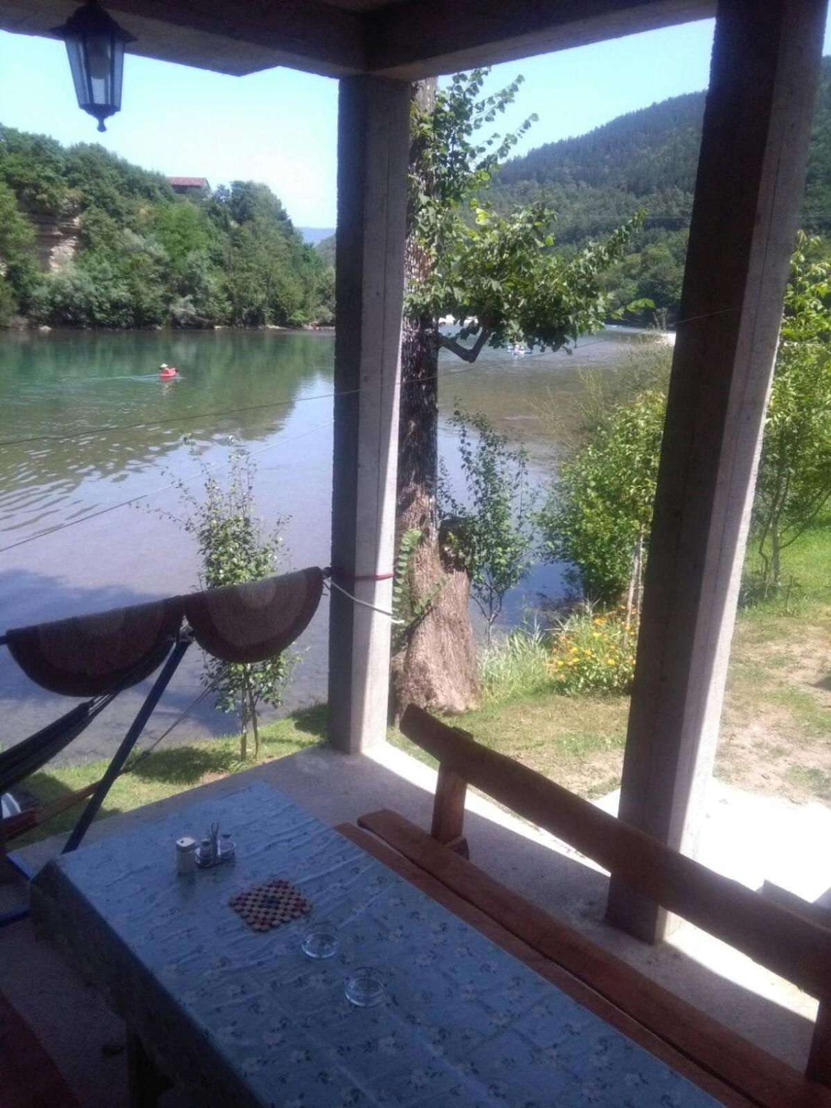 Prenociste Na Drini Foca Exterior foto